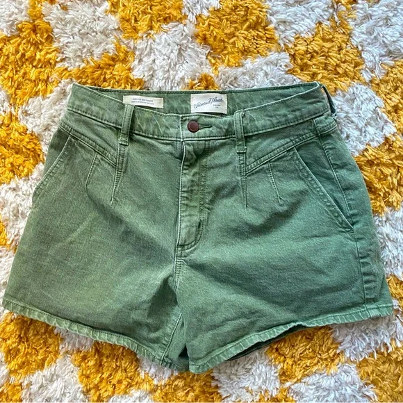 UNIVERSAL THREAD Green Denim High Rise Midi Short Size 4 - Picture 1 of 4
